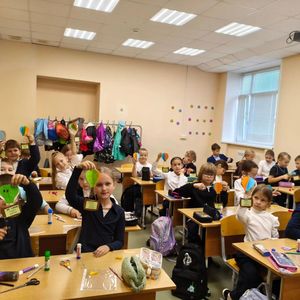 ТВОРЧЕСКИЙ МАСТЕР-КЛАСС КО ДНЮ ОТЦА В 3 «Б» КЛАССЕ