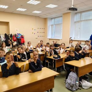 ОСОБОЕ ВНИМАНИЕ БЫЛО УДЕЛЕНО СКАЗКАМ