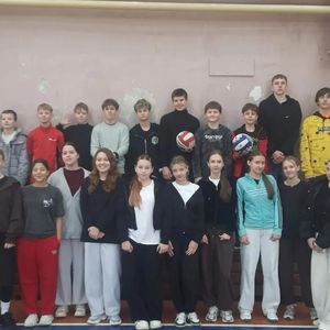 🏐 ТОВАРИЩЕСКИЙ МАТЧ ПО ВОЛЕЙБОЛУ: ГИМНАЗИЯ № 1 ПРОТИВ ШКОЛЫ № 9!
